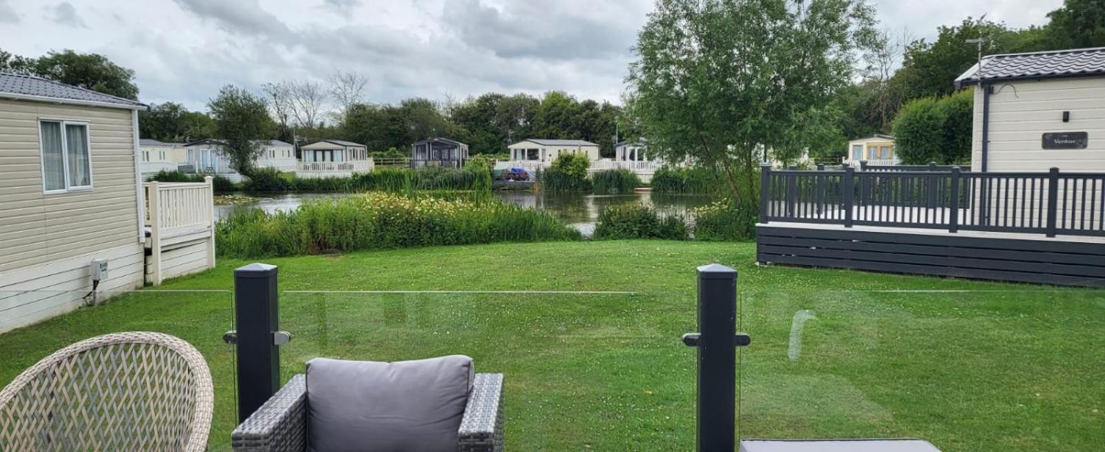 Reeds View Holiday Lodge South Cerney Dış mekan fotoğraf